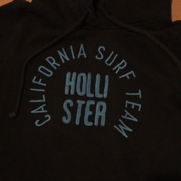 Hollister Hoodie - Picture 2 of 4